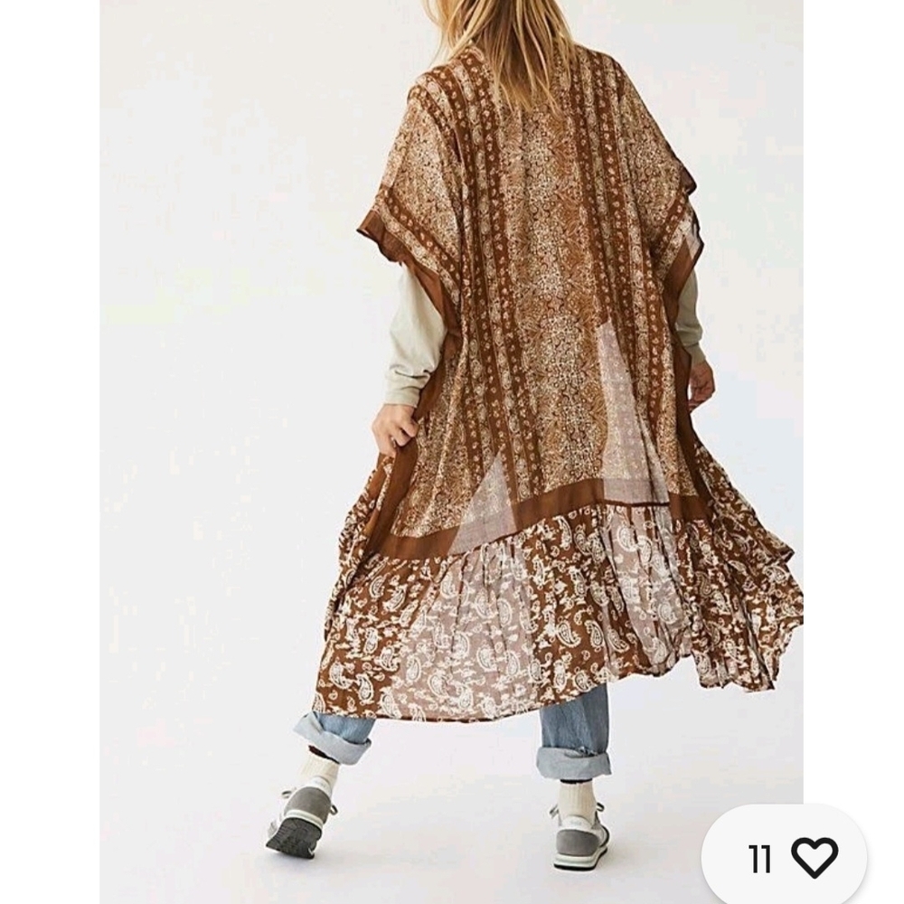 NWT $88 Free People Taupe Bandana Ruffle Paisley Kimono One Size - Picture 2 of 13